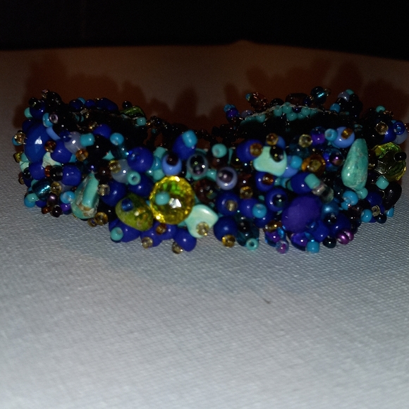 Beautiful beaded bracelet - Picture 6 of 14